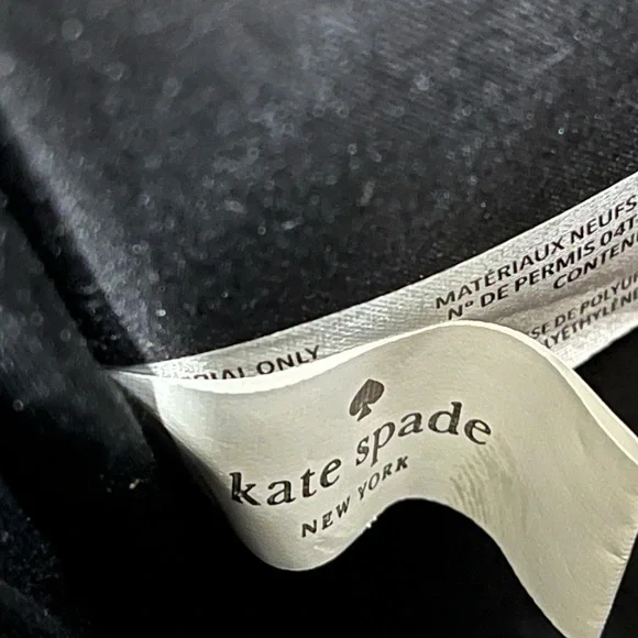 Kate Spade black and white Zip Sleeve for laptops or tablets - Picture 3 of 9